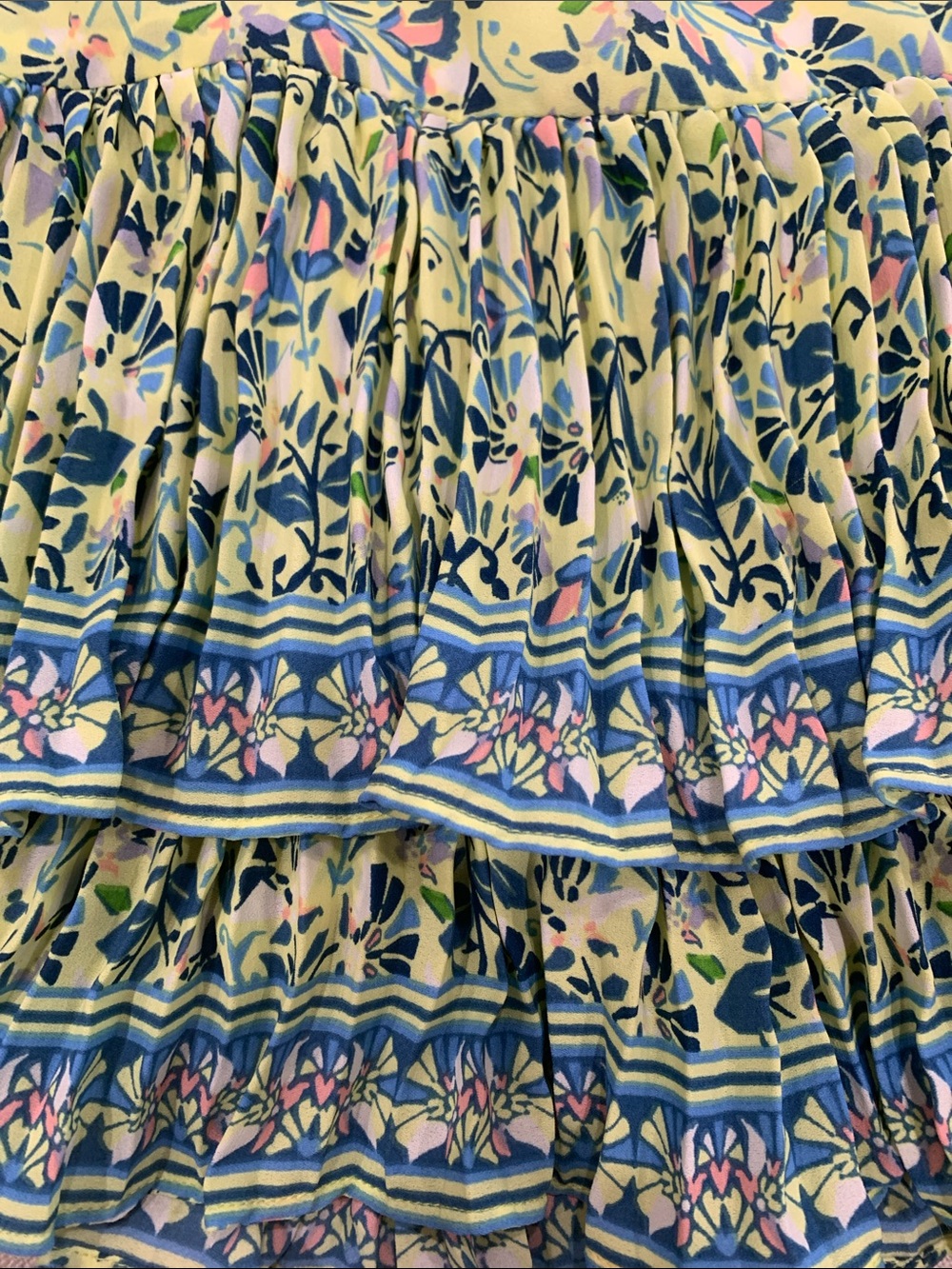 Floral Tiered Ruffle Mini Skirt - Yellow Green Print BCBGMAXAZRIA
Size 10 - Picture 5 of 5